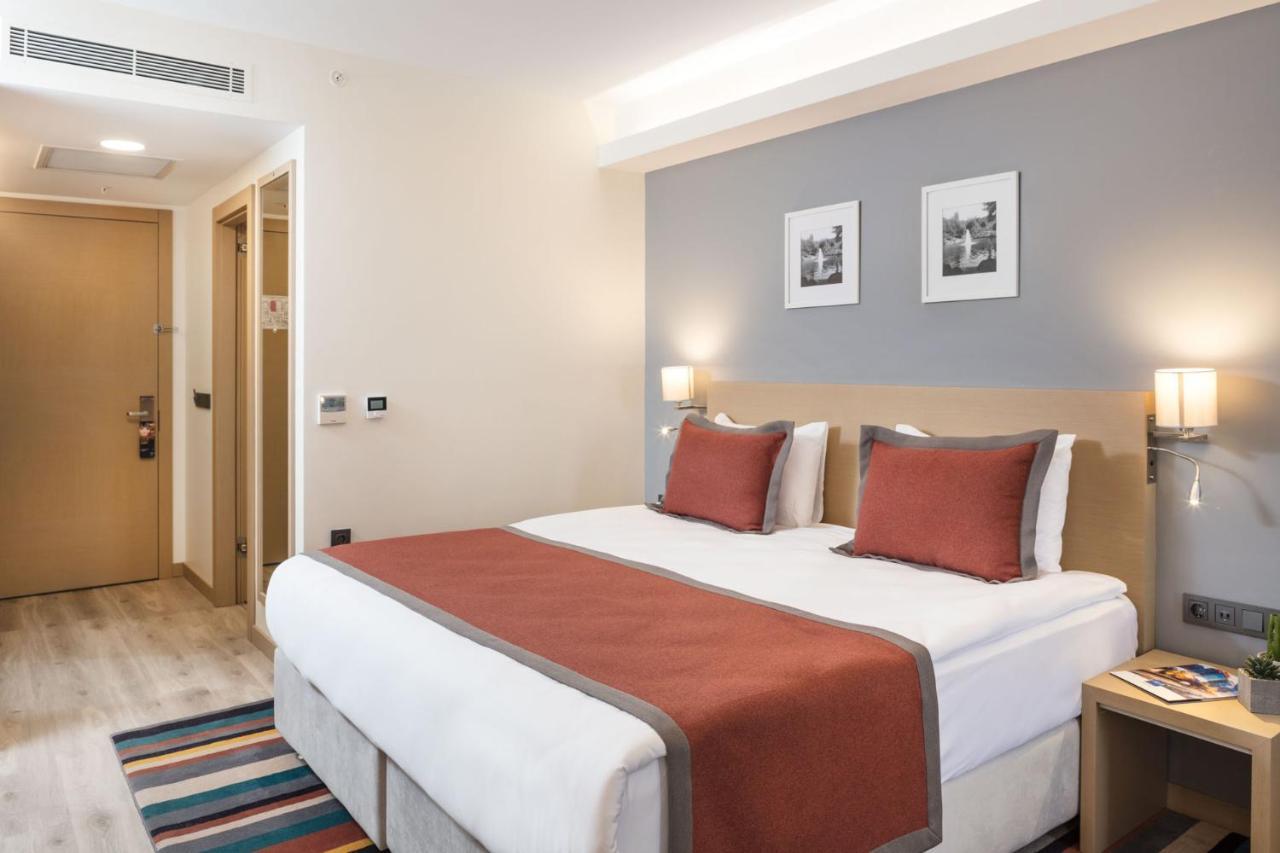 Tryp By Wyndham Ankara Oran Hotel Стая снимка